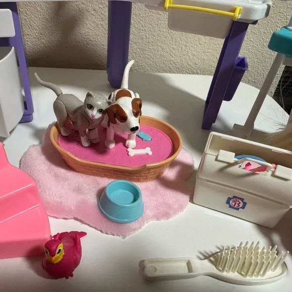 Barbie Pet Care Center - 1996 - Picture 6 of 10